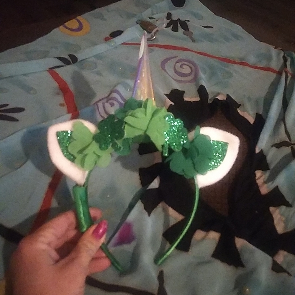 Claire's light up elf headband
